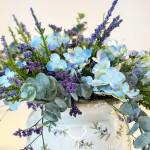 Centro de flor artificial en tonos azules-detalle de flor-Rebolledo Floristas